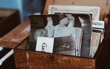 box-full-of-photos